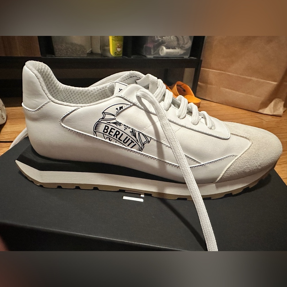 Berluti White w/ Black logo Men’s Sneakers | Size 9